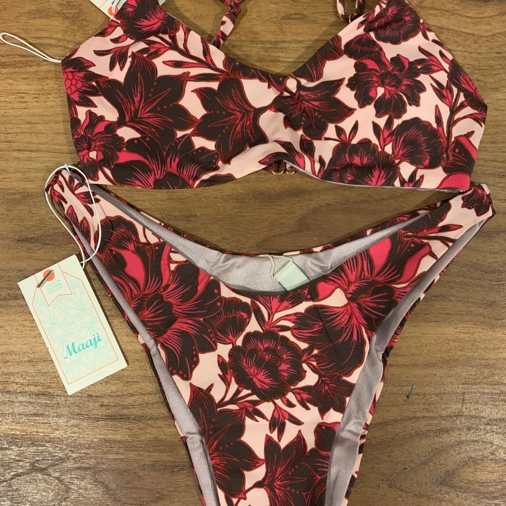 Maaji women NWT Rose Splendor bikini set, medium